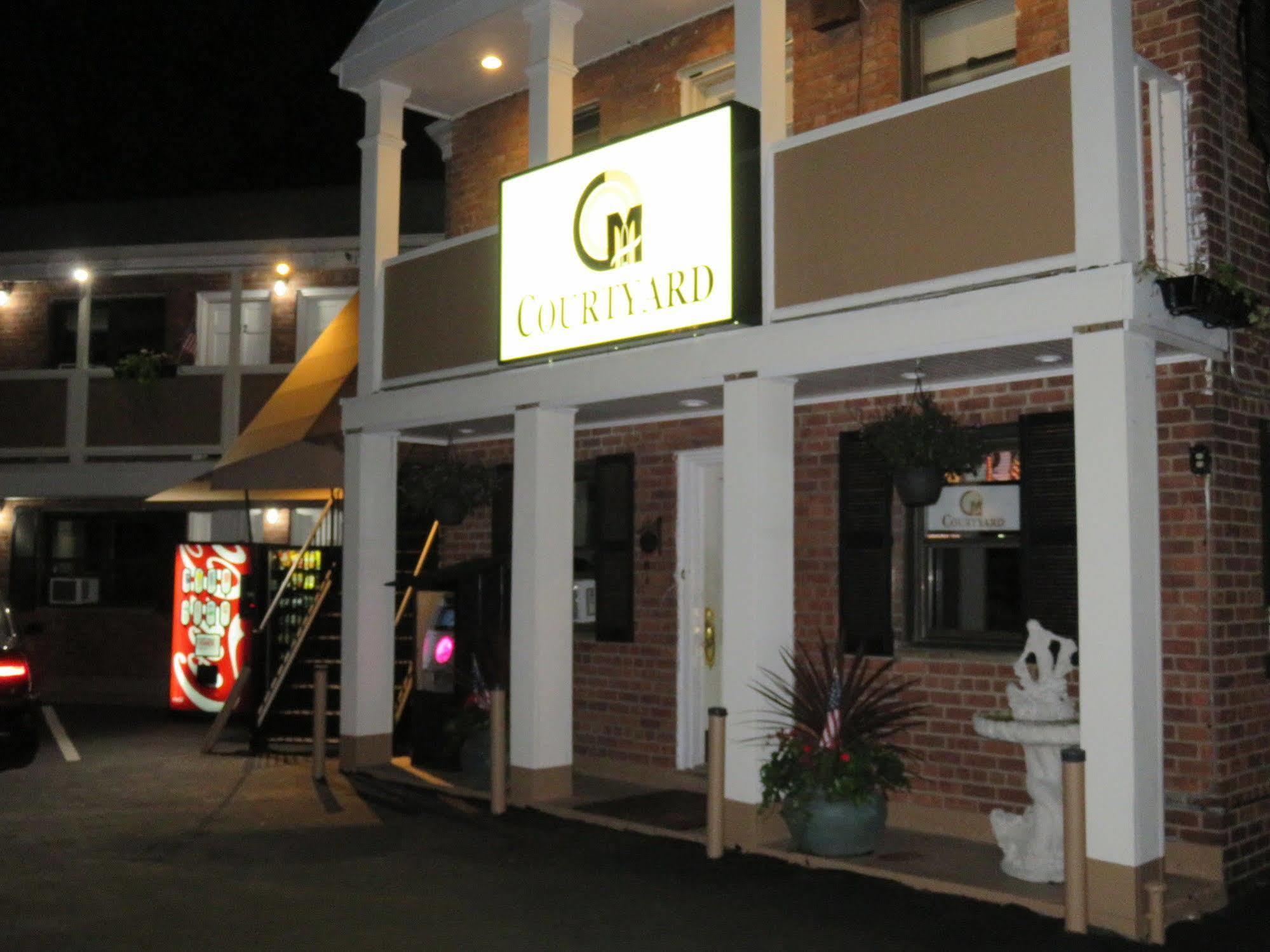 Central Motel Courtyard White Plains Dış mekan fotoğraf