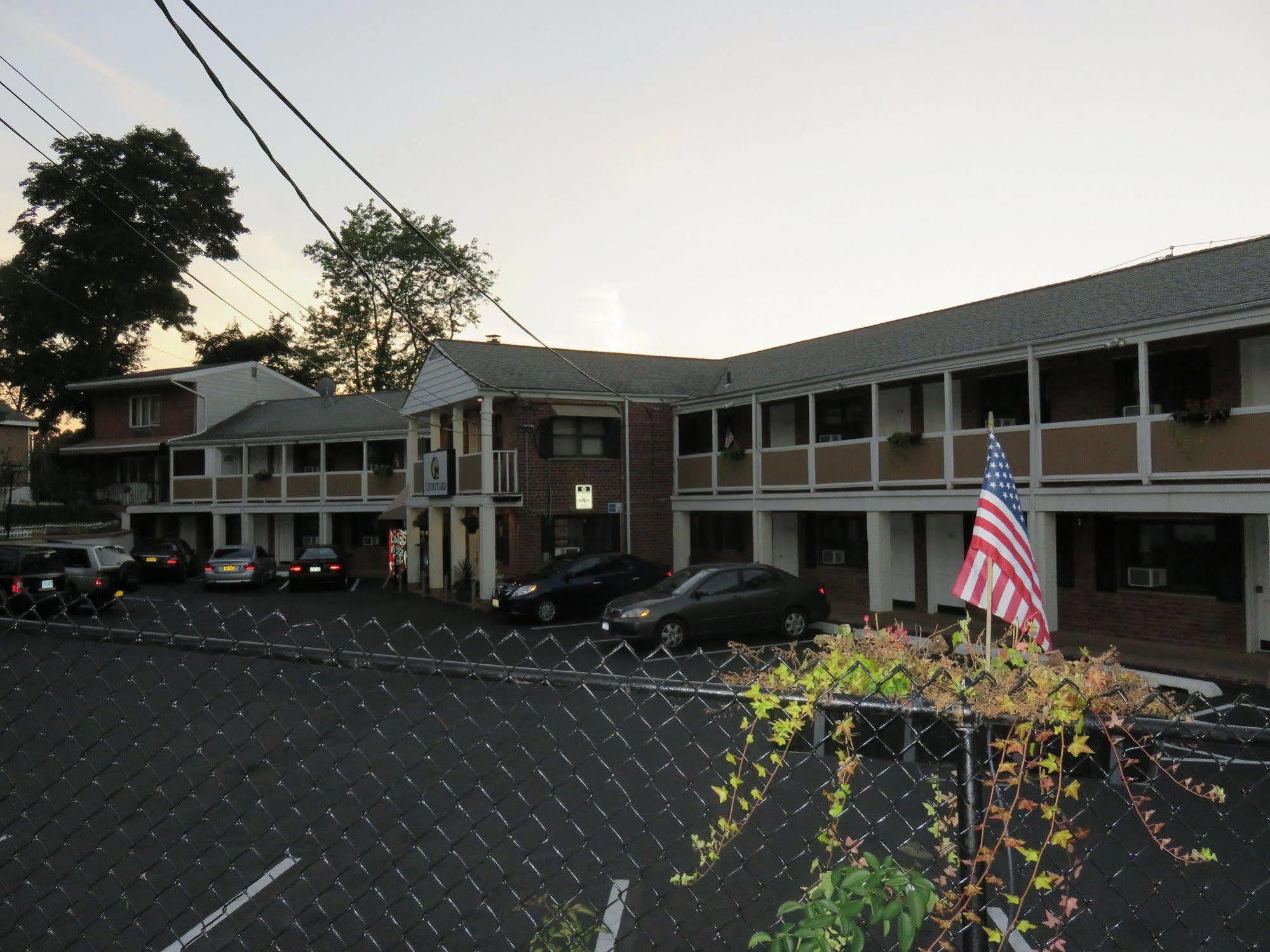 Central Motel Courtyard White Plains Dış mekan fotoğraf