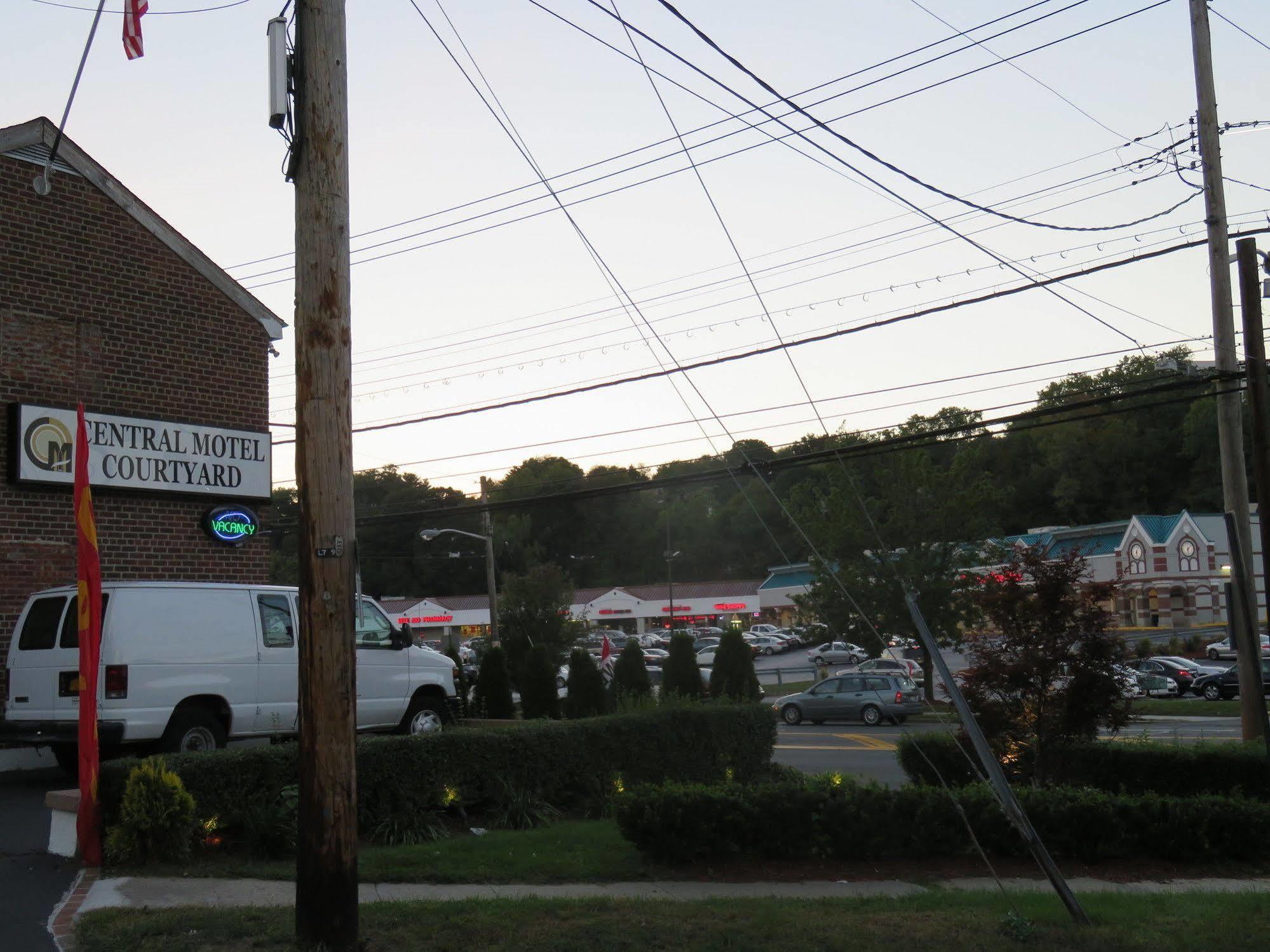 Central Motel Courtyard White Plains Dış mekan fotoğraf