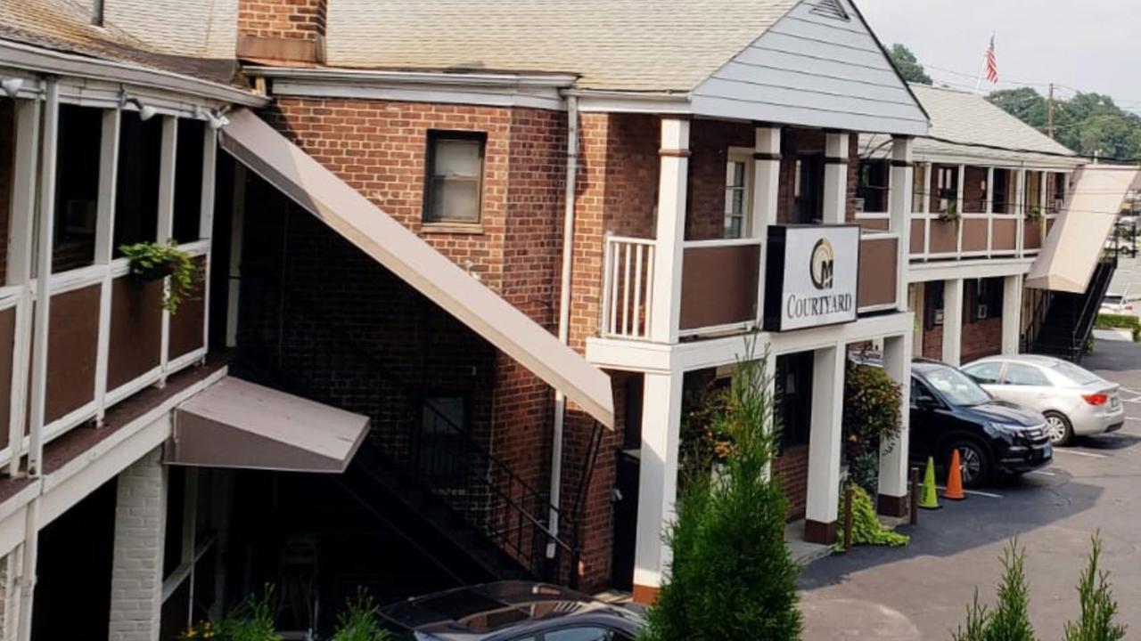Central Motel Courtyard White Plains Dış mekan fotoğraf